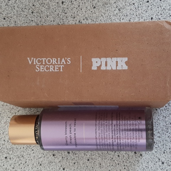 New Victoria's Secret Love Spell body mist spray, 250ml/8.4 FL oz - Picture 5 of 6